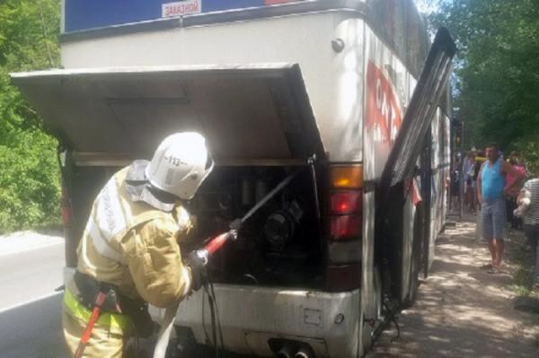 Автобус загорелся на трассе «Симферополь-Керчь»